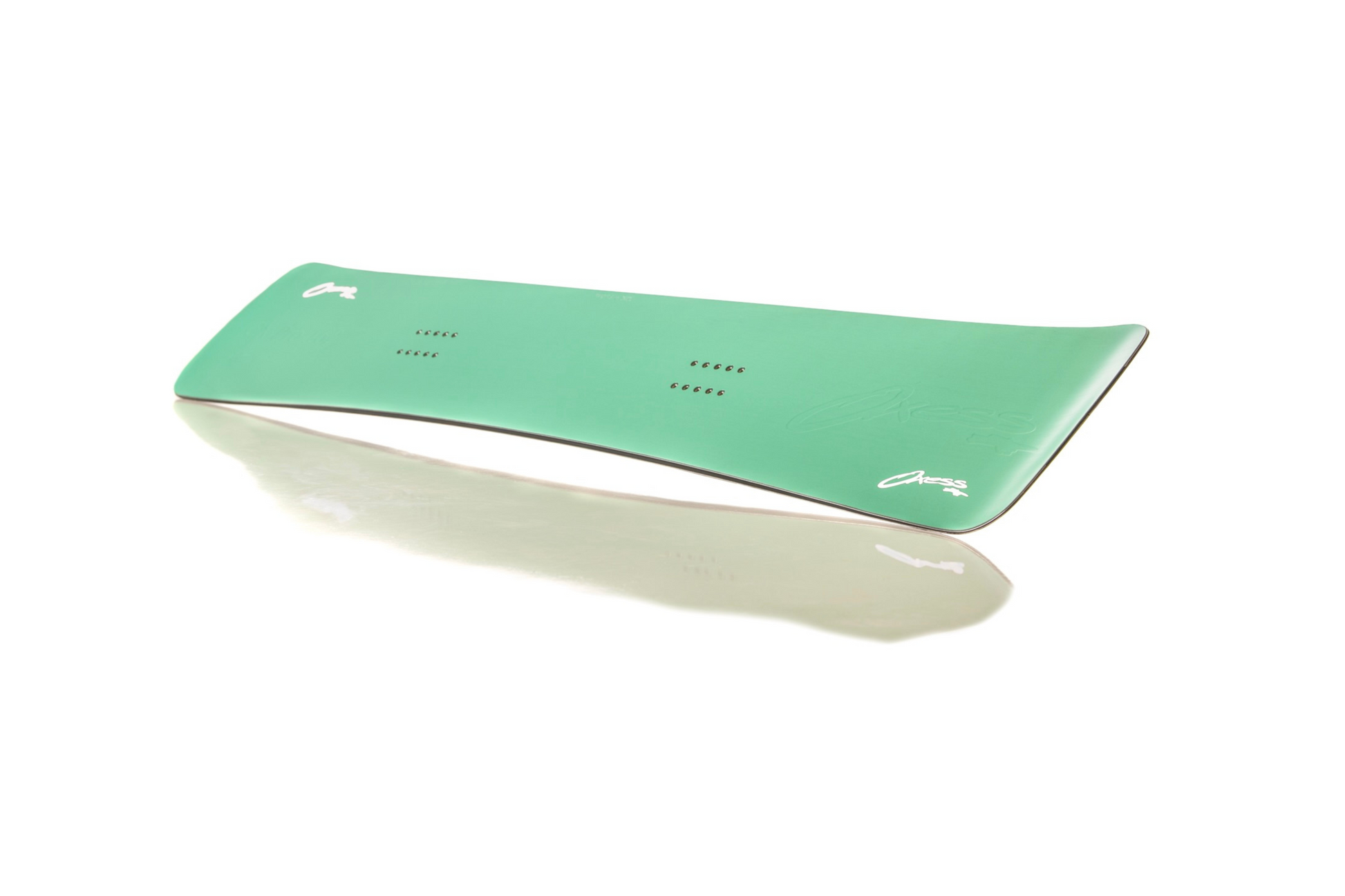 Oxess CX Pro snowboard – full side view, double Titanal construction, Swiss handmade softboot carving board.